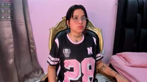 Snapshot of nixielee__ chatting on 6, 10, 2025 Nixie online show from 6, 10, 2025