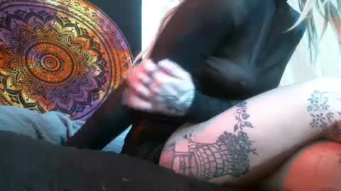 Snapshot of no_facequeen chatting on 22, 1, 2025 Leah online show from 22, 1, 2025