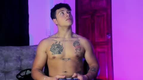 noah_223 online show from 16, 12, 2025