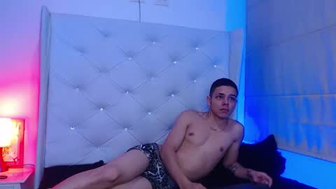 Snapshot of noah_and_kim69 chatting on 23, 11, 2025 Zoe online show from 23, 11, 2025