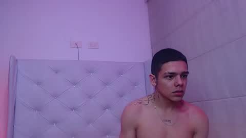 Snapshot of noah_and_kim69 chatting on 1, 12, 2025 Zoe online show from 1, 12, 2025