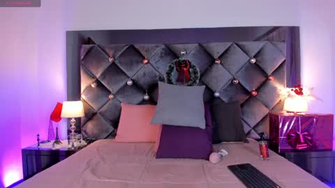 Snapshot of noah_beck42 chatting on 10, 12, 2024 Sara online show from 10, 12, 2024