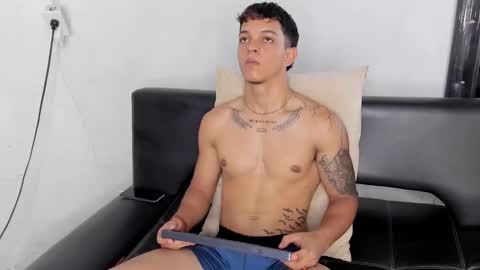 Snapshot of noah_cole_ chatting on 15, 10, 2025 Noah online show from 15, 10, 2025