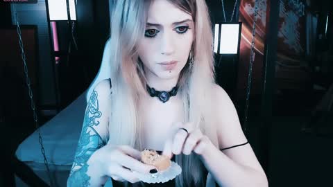 REAL name LiaDM are always open online show from 1, 2, 2025