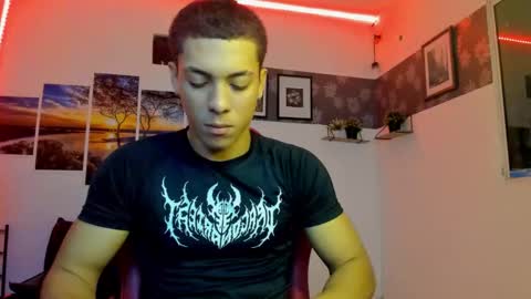 Snapshot of noah_flynn1 chatting on 25, 9, 2025 noah_flynn1 online show from 25, 9, 2025