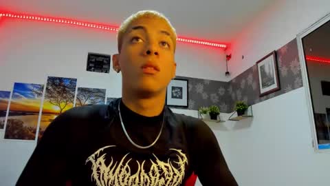 Snapshot of noah_flynn1 chatting on 3, 10, 2025 noah_flynn1 online show from 3, 10, 2025