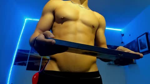 Snapshot of noah_flynn1 chatting on 17, 10, 2025 noah_flynn1 online show from 17, 10, 2025