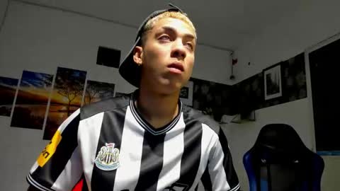 Snapshot of noah_flynn1 chatting on 28, 10, 2025 noah_flynn1 online show from 28, 10, 2025