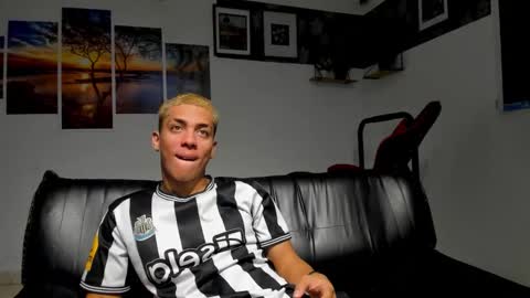 Snapshot of noah_flynn1 chatting on 26, 11, 2025 noah_flynn1 online show from 26, 11, 2025