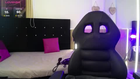 Snapshot of noah_jhonson__ chatting on 4, 10, 2025 Noah online show from 4, 10, 2025