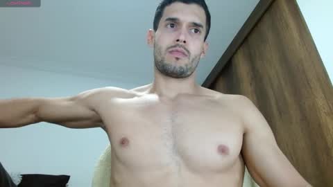 Snapshot of noah_jhonsonn chatting on 8, 3, 2025 Noah online show from 8, 3, 2025