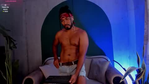 Snapshot of noah_jones__ chatting on 11, 2, 2026 Noah online show from 11, 2, 2026