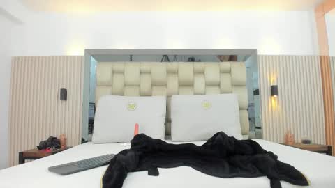  NOAH  online show from 4, 12, 2025