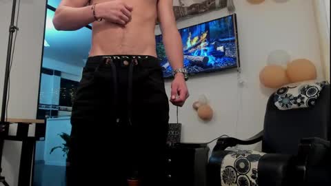 Snapshot of noahbrawn chatting on 12, 12, 2024 LIAM- noah online show from 12, 12, 2024