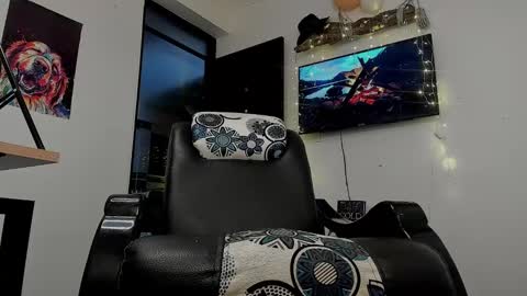 Snapshot of noahbrawn chatting on 26, 12, 2024 LIAM- noah online show from 26, 12, 2024