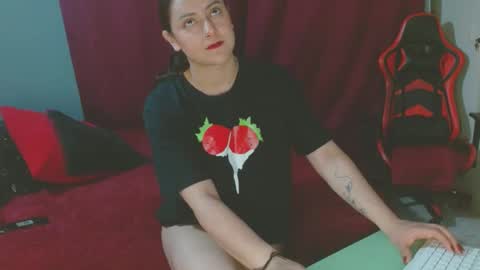 Snapshot of noamartin_ chatting on 1, 2, 2025 Noamartin online show from 1, 2, 2025
