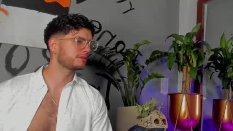 Snapshot of noha_miler chatting on 22, 2, 2025 kevin online show from 22, 2, 2025