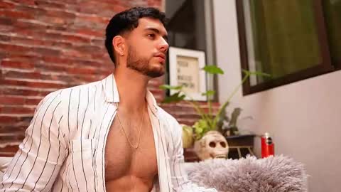 Snapshot of noha_miler chatting on 9, 9, 2025 kevin online show from 9, 9, 2025