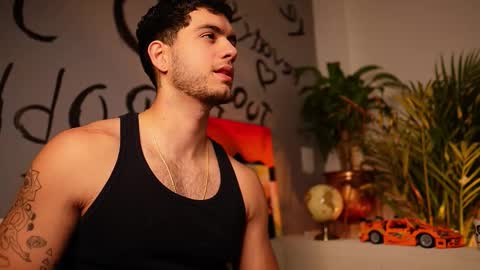 Snapshot of noha_miler chatting on 26, 9, 2025 kevin online show from 26, 9, 2025