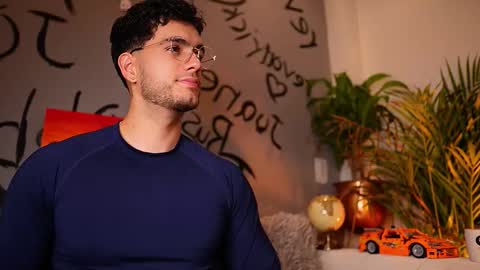 Snapshot of noha_miler chatting on 1, 10, 2025 kevin online show from 1, 10, 2025