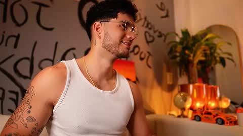 Snapshot of noha_miler chatting on 9, 10, 2025 kevin online show from 9, 10, 2025