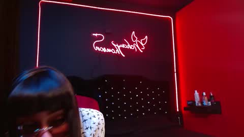 Snapshot of noha_thomson chatting on 22, 11, 2025 Noha Thomson online show from 22, 11, 2025