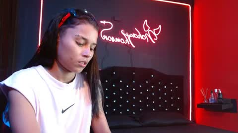 Noha Thomson online show from 6, 4, 2026