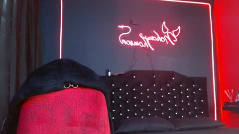 Noha Thomson online show from 10, 4, 2026