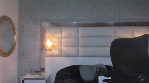 Snapshot of nohemi_louse chatting on 26, 11, 2025 Nohemi online show from 26, 11, 2025