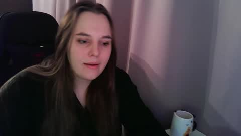 noir_ember_ online show from 18, 10, 2025