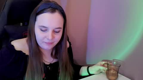 noir_ember_ online show from 25, 2, 2026