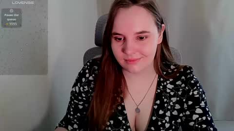 noir_ember_ online show from 26, 7, 2026