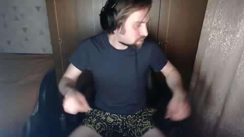 Snapshot of noise_zero chatting on 8, 11, 2025 Noise Zero online show from 8, 11, 2025