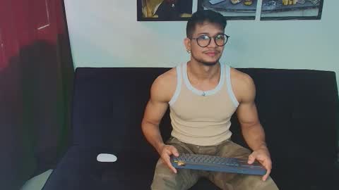 Snapshot of nolan_joness chatting on 6, 11, 2025 Im Nolan online show from 6, 11, 2025