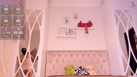 nooniemoon online show from 20, 10, 2025