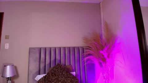 Nora Da Silva online show from 21, 11, 2025