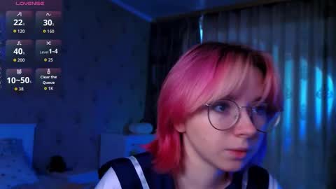 Nora Failure online show from 17, 10, 2025