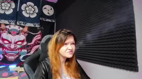 Snapshot of nora_lovvv chatting on 25, 10, 2025 Nora online show from 25, 10, 2025