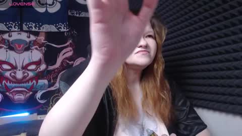 Snapshot of nora_lovvv chatting on 14, 11, 2025 Nora online show from 14, 11, 2025