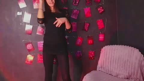 Nora online show from 22, 12, 2025