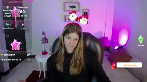 Snapshot of nora_vennucci chatting on 17, 12, 2024 Nora online show from 17, 12, 2024