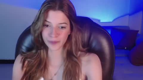 Snapshot of nora_vennucci chatting on 31, 12, 2024 Nora online show from 31, 12, 2024