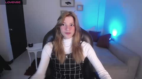 Snapshot of nora_vennucci chatting on 26, 1, 2025 Nora online show from 26, 1, 2025