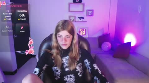 Snapshot of nora_vennucci chatting on 15, 2, 2025 Nora online show from 15, 2, 2025