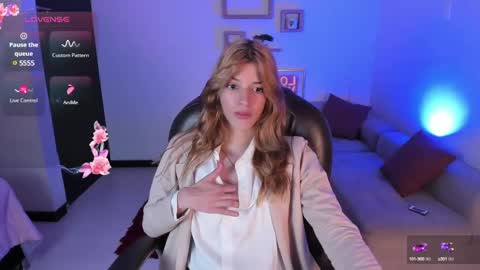 Snapshot of nora_vennucci chatting on 20, 2, 2025 Nora online show from 20, 2, 2025