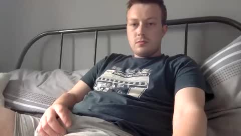 Snapshot of norfolkboy18 chatting on 4, 5, 2026 Ollie online show from 4, 5, 2026