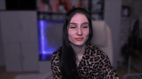 Hazel online show from 16, 1, 2026