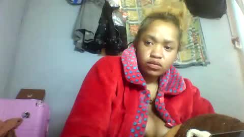 nosminah01 online show from 11, 9, 2025