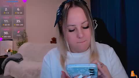 Snapshot of not_nakedcat chatting on 23, 11, 2025 hi glad to chat online show from 23, 11, 2025