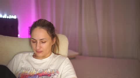 Snapshot of notamericanpie23 chatting on 4, 12, 2024 Tina online show from 4, 12, 2024
